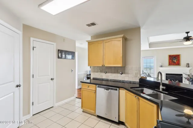 $430,000 | 400 East Bay Street, Unit 1007, Jacksonville, FL 32202