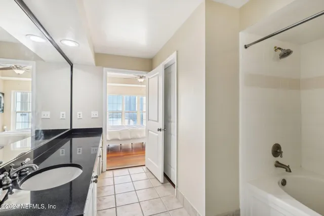 $430,000 | 400 East Bay Street, Unit 1007, Jacksonville, FL 32202