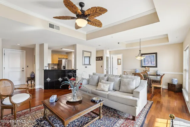 $430,000 | 400 East Bay Street, Unit 1007, Jacksonville, FL 32202