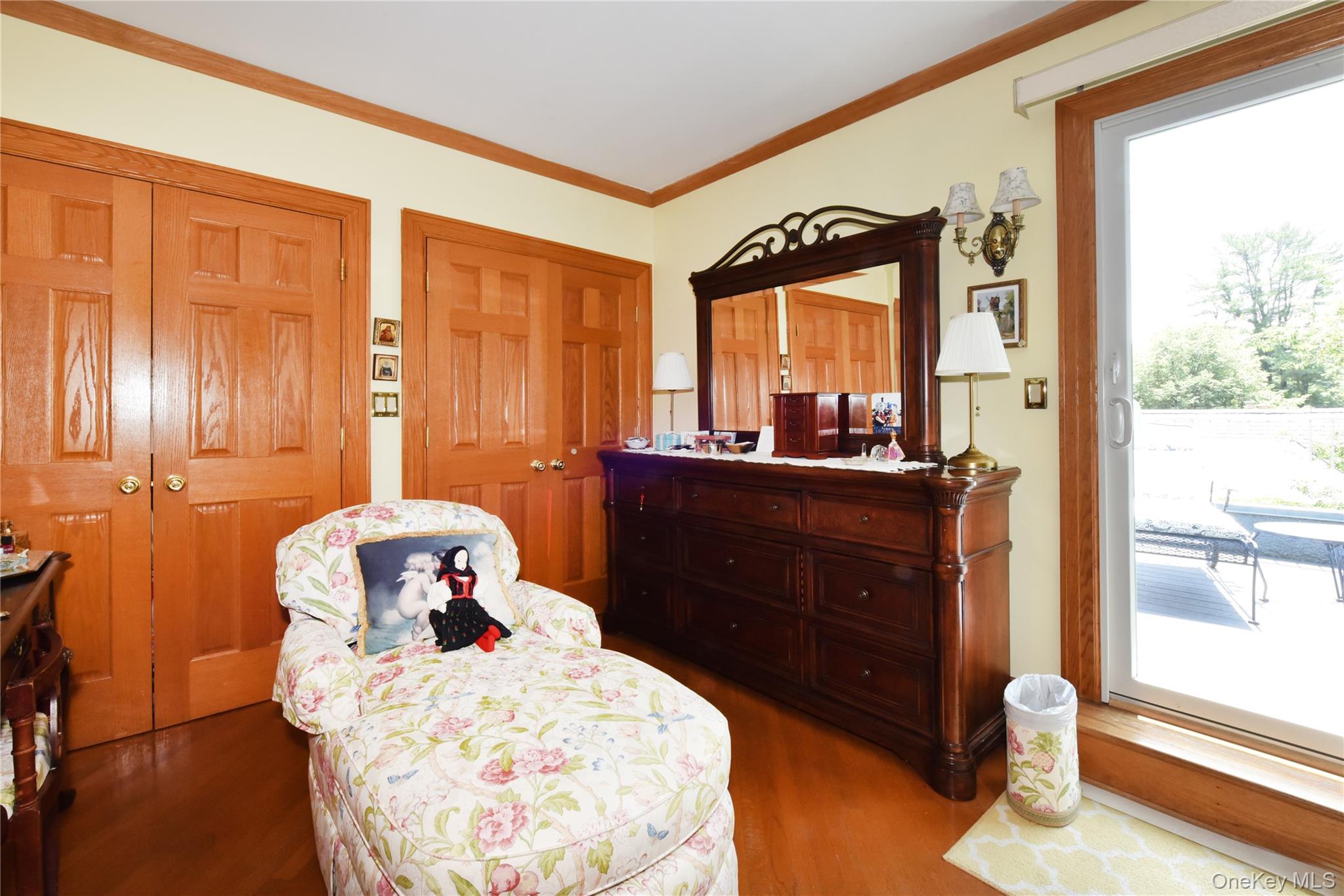 328 38th Road Queens, NY 11363 - Photo 24 of 35