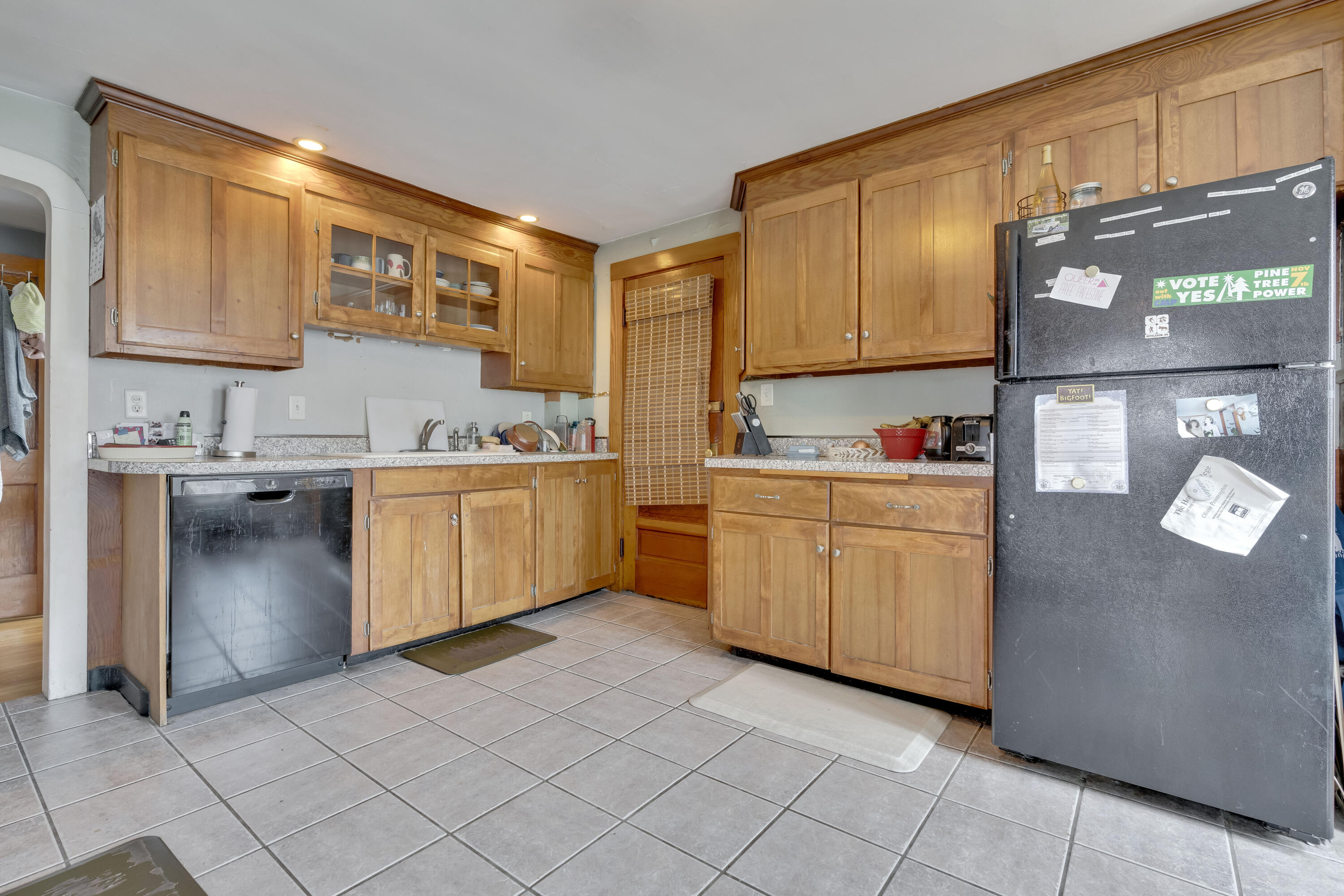 22 Bailey Avenue Portland, ME 04103 - Photo 2 of 29 02
