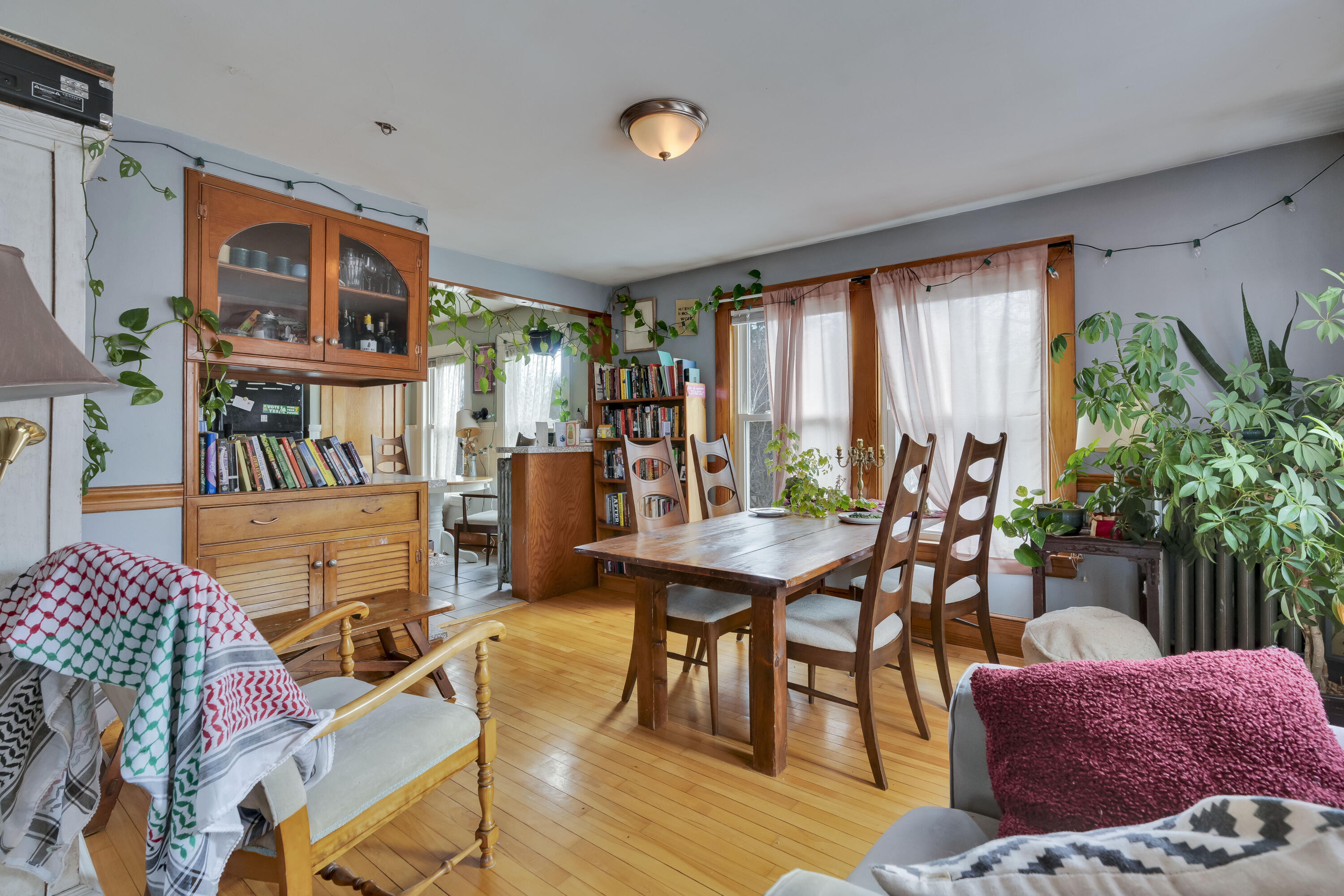 22 Bailey Avenue Portland, ME 04103 - Photo 6 of 29 06