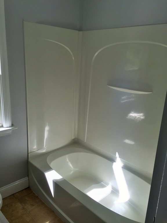 33 2nd Island Road Webster, MA 01570 - Photo 8 of 27 a view of small space