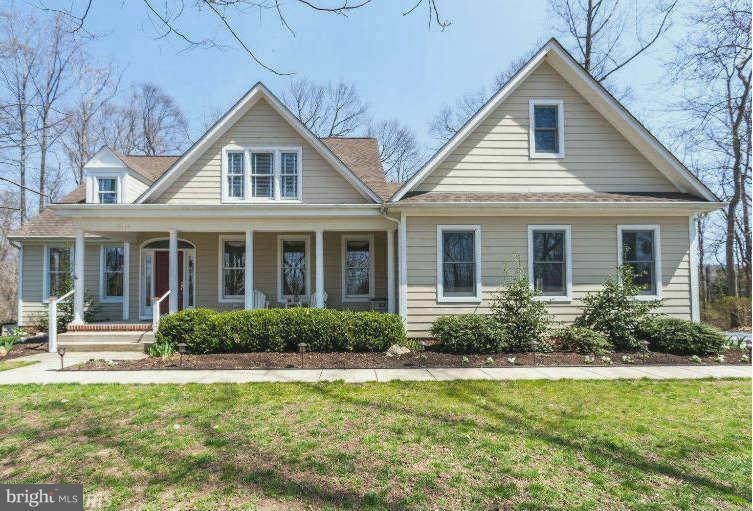 19144 Shelburne Glebe Road Leesburg, VA 20175 - Photo 1 of 30 Exterior (Front)
