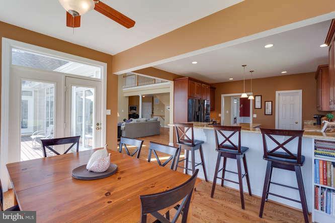 19144 Shelburne Glebe Road Leesburg, VA 20175 - Photo 11 of 30 Kitchen