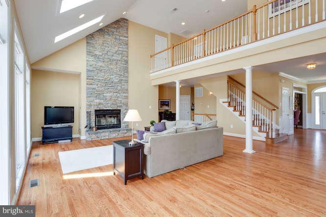 19144 Shelburne Glebe Road Leesburg, VA 20175 - Photo 13 of 30 Family Room