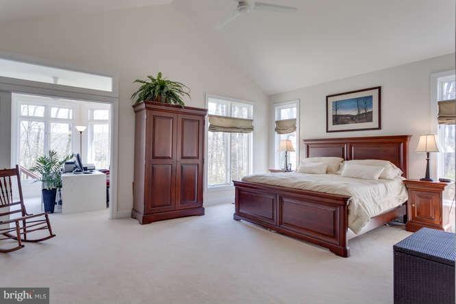 19144 Shelburne Glebe Road Leesburg, VA 20175 - Photo 17 of 30 Bedroom (Master)
