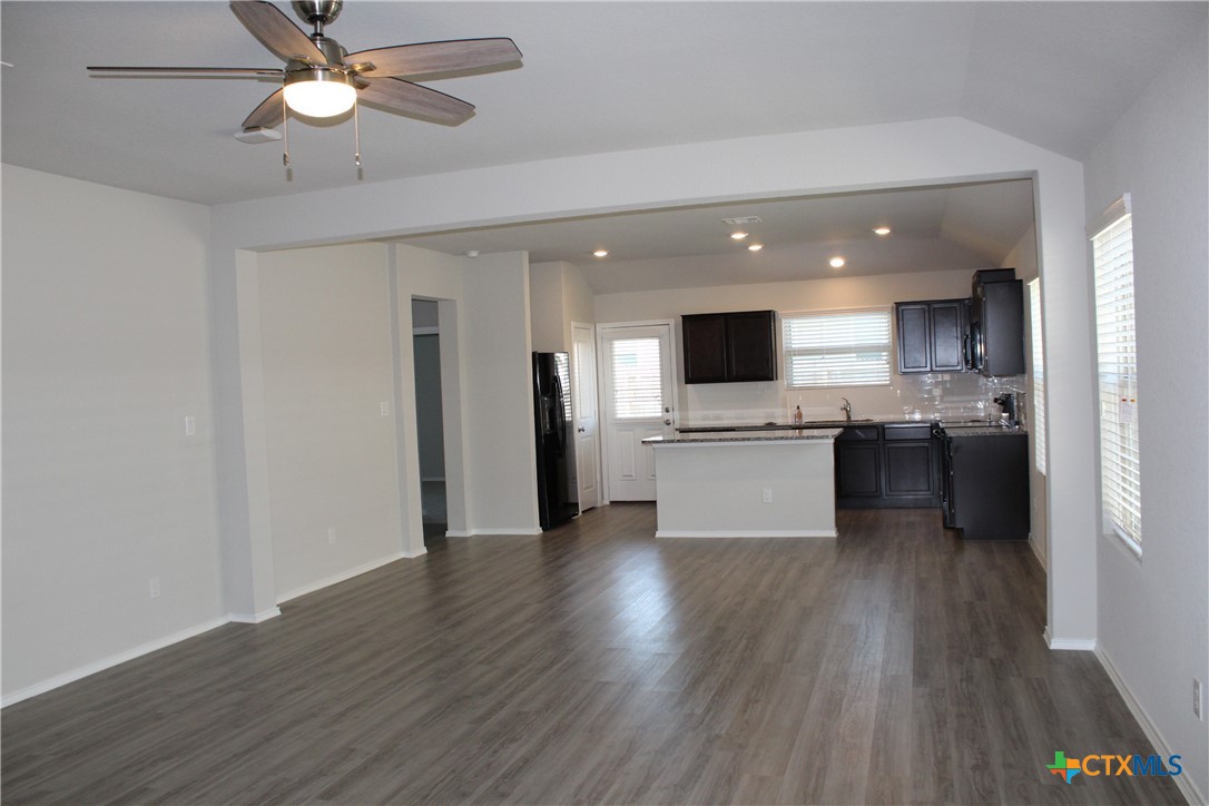 1982 Rising Sun Boulevard New Braunfels, TX 78130 - Photo 3 of 23