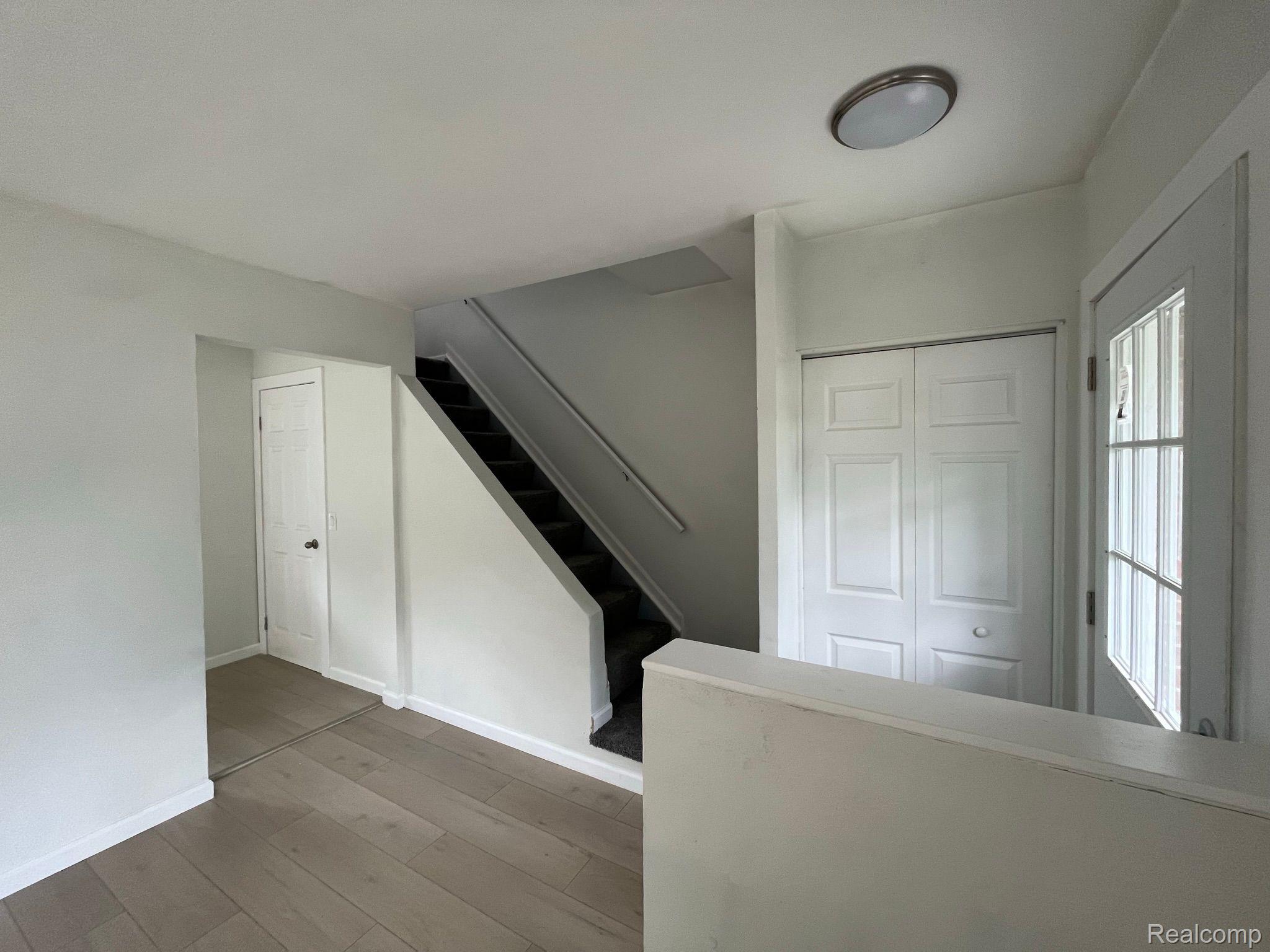 2830 East Pierson Road Flint, MI 48506 - Photo 5 of 26 Gallery Image 5