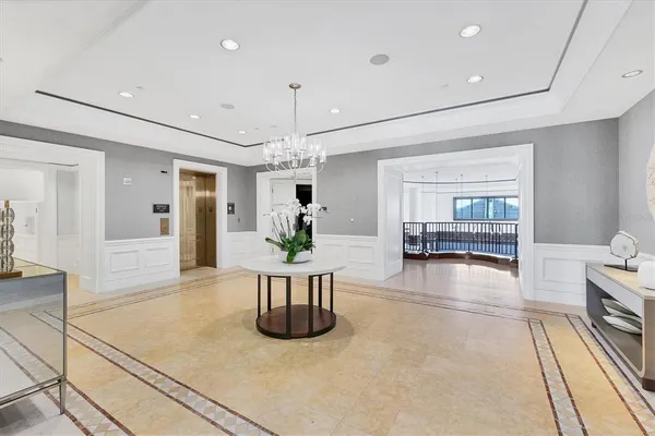 $20,000 | 1300 Benjamin Franklin Drive, Unit 304, Sarasota, FL 34236
