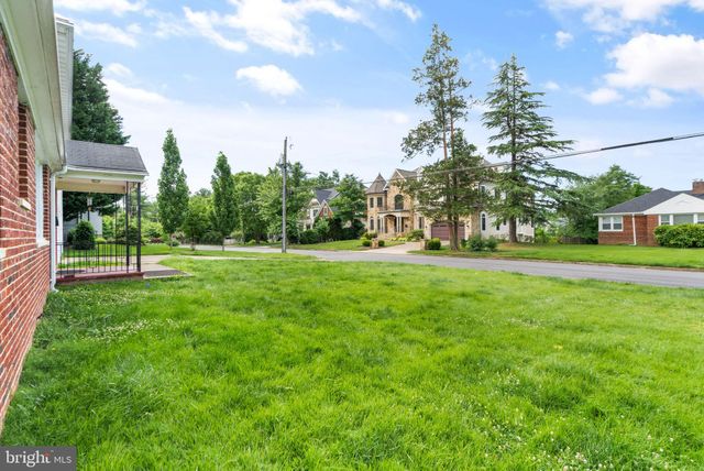 $1,275,000 | 6508 Chesterfield Avenue, McLean, VA 22101