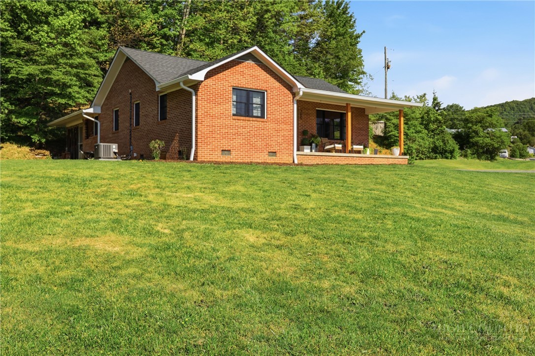 755 Ray Taylor Road West Jefferson, NC 28694 - Photo 28 of 30 Gallery Image 28