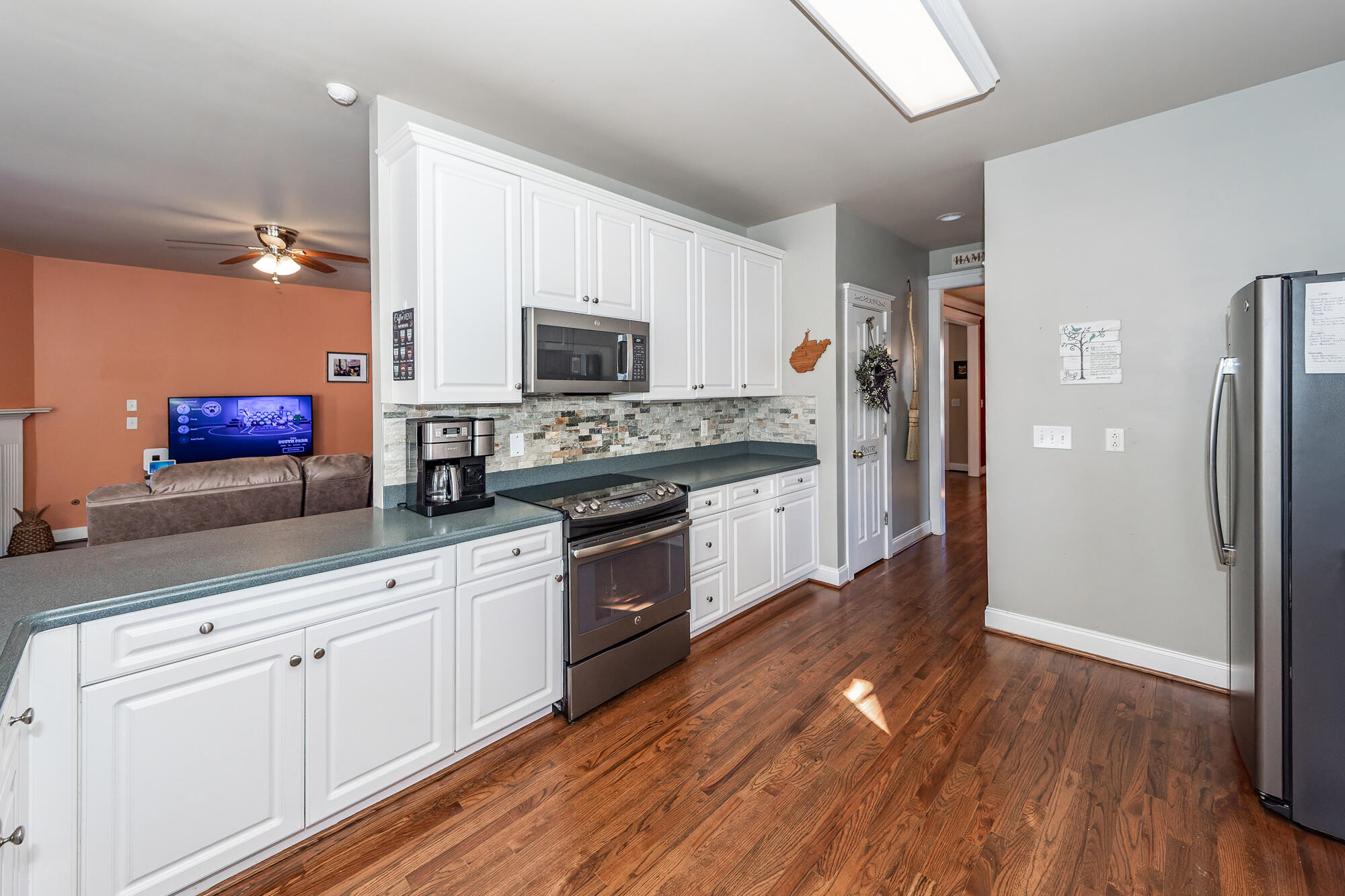 400 Hydrangea Street Summerville, SC 29483 - Photo 22 of 63 22 (11)