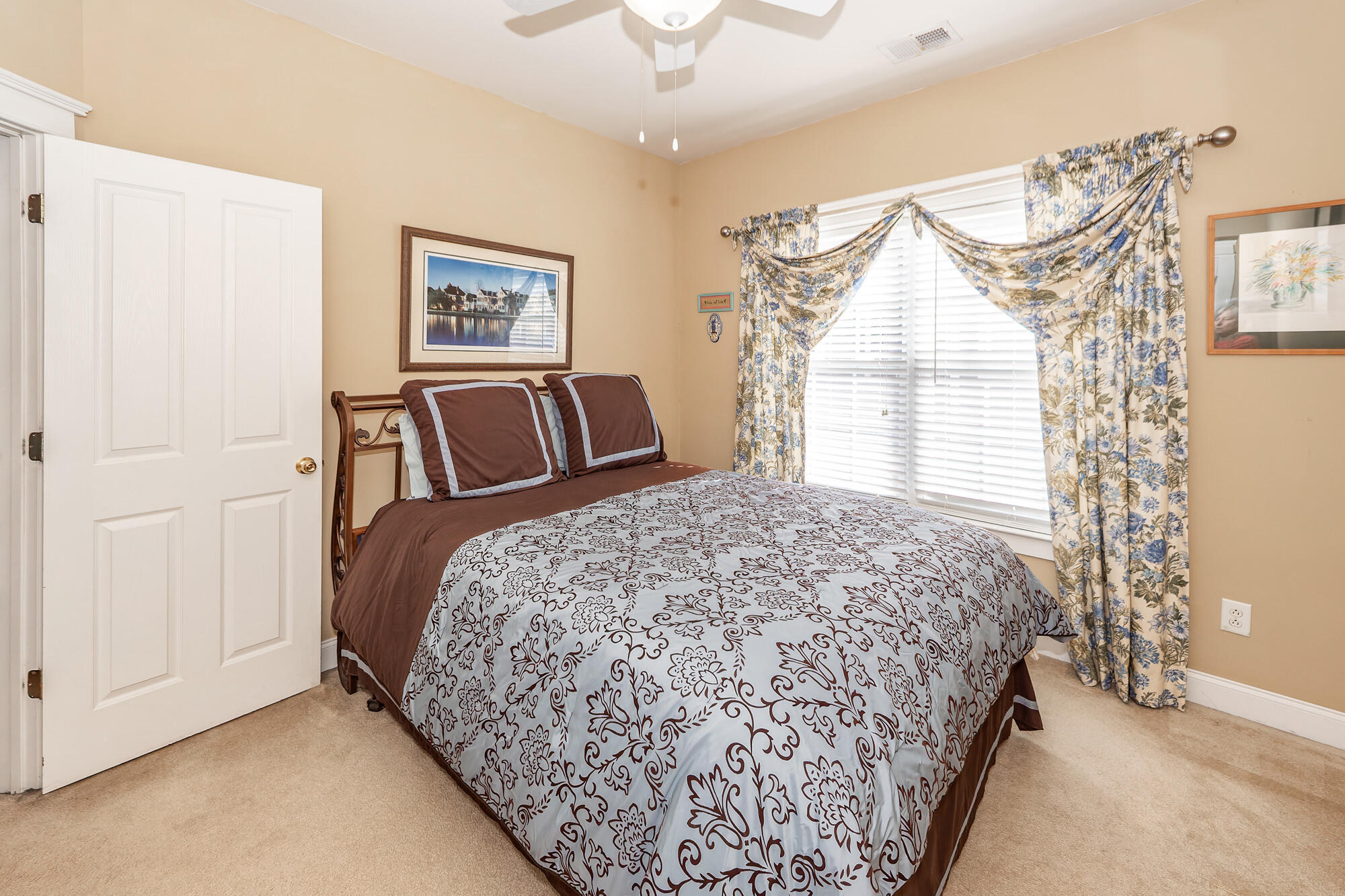 400 Hydrangea Street Summerville, SC 29483 - Photo 40 of 63 40 (9)