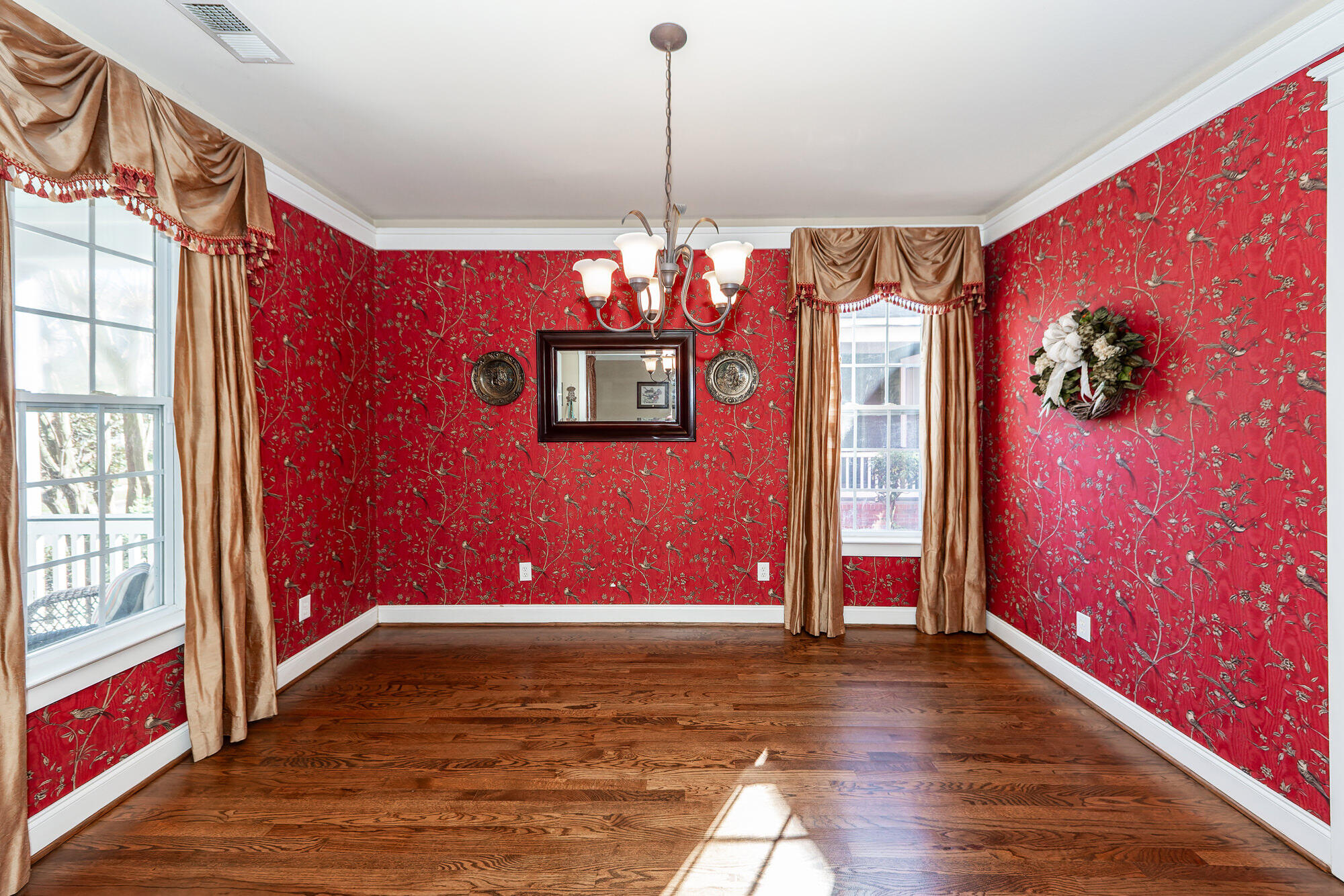 400 Hydrangea Street Summerville, SC 29483 - Photo 5 of 63 05 (10)