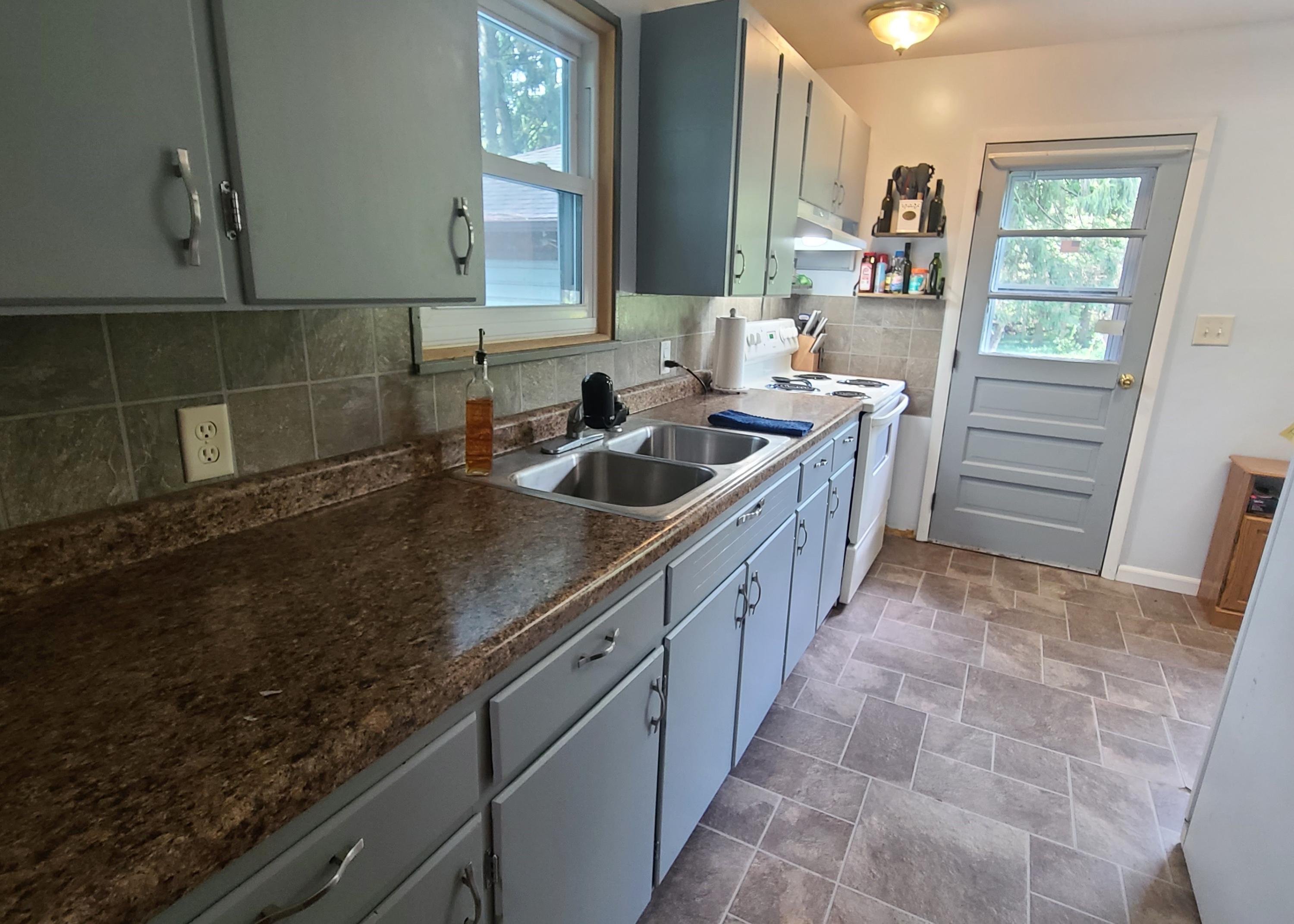 12741 Perry Road Battle Creek, MI 49015 - Photo 5 of 32 5