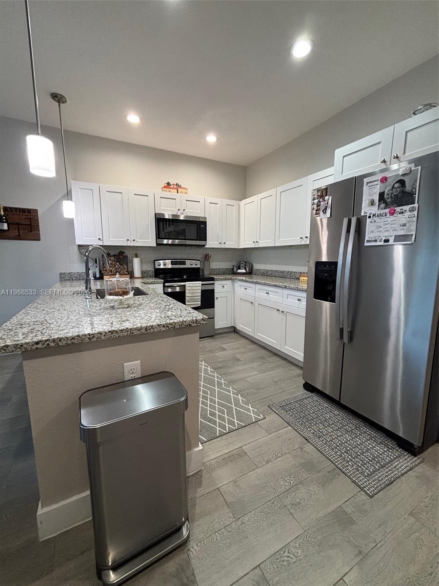 12755 Southwest 247th Street Homestead, FL 33032 - Photo 3 of 17