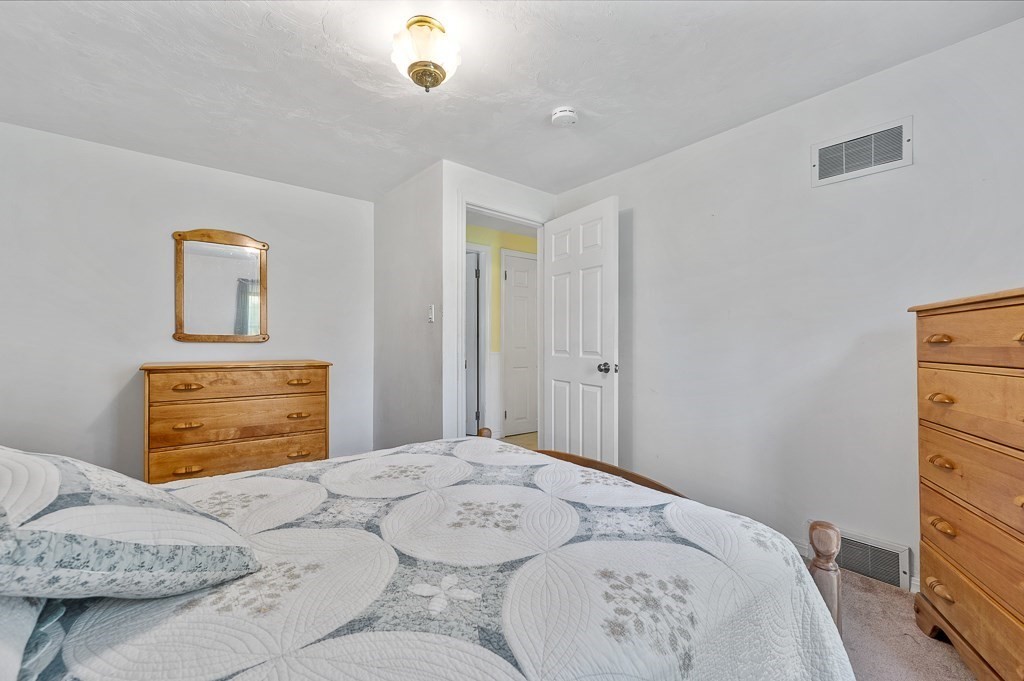 41 Racicot Avenue Webster, MA 01570 - Photo 12 of 25 Gallery Image 12