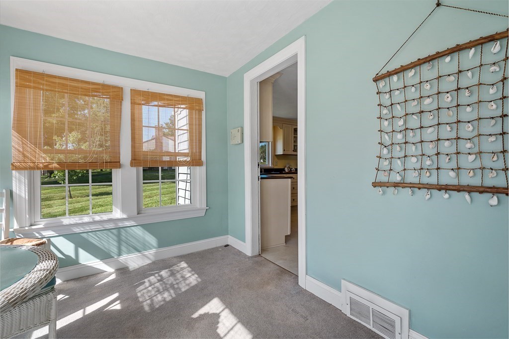 41 Racicot Avenue Webster, MA 01570 - Photo 5 of 25 Gallery Image 5