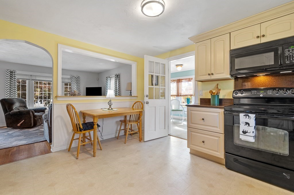 41 Racicot Avenue Webster, MA 01570 - Photo 7 of 25 Gallery Image 7
