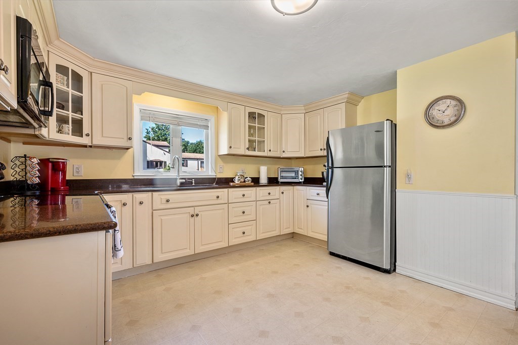 41 Racicot Avenue Webster, MA 01570 - Photo 8 of 25 Gallery Image 8