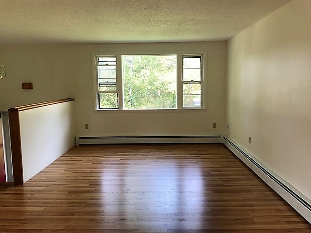 84 Stratton Road Rutland, VT 05701 - Photo 4 of 12