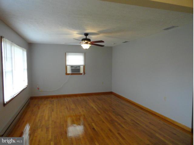 312 Phoebe Way Inwood, WV 25428 - Photo 2 of 12 Living Room