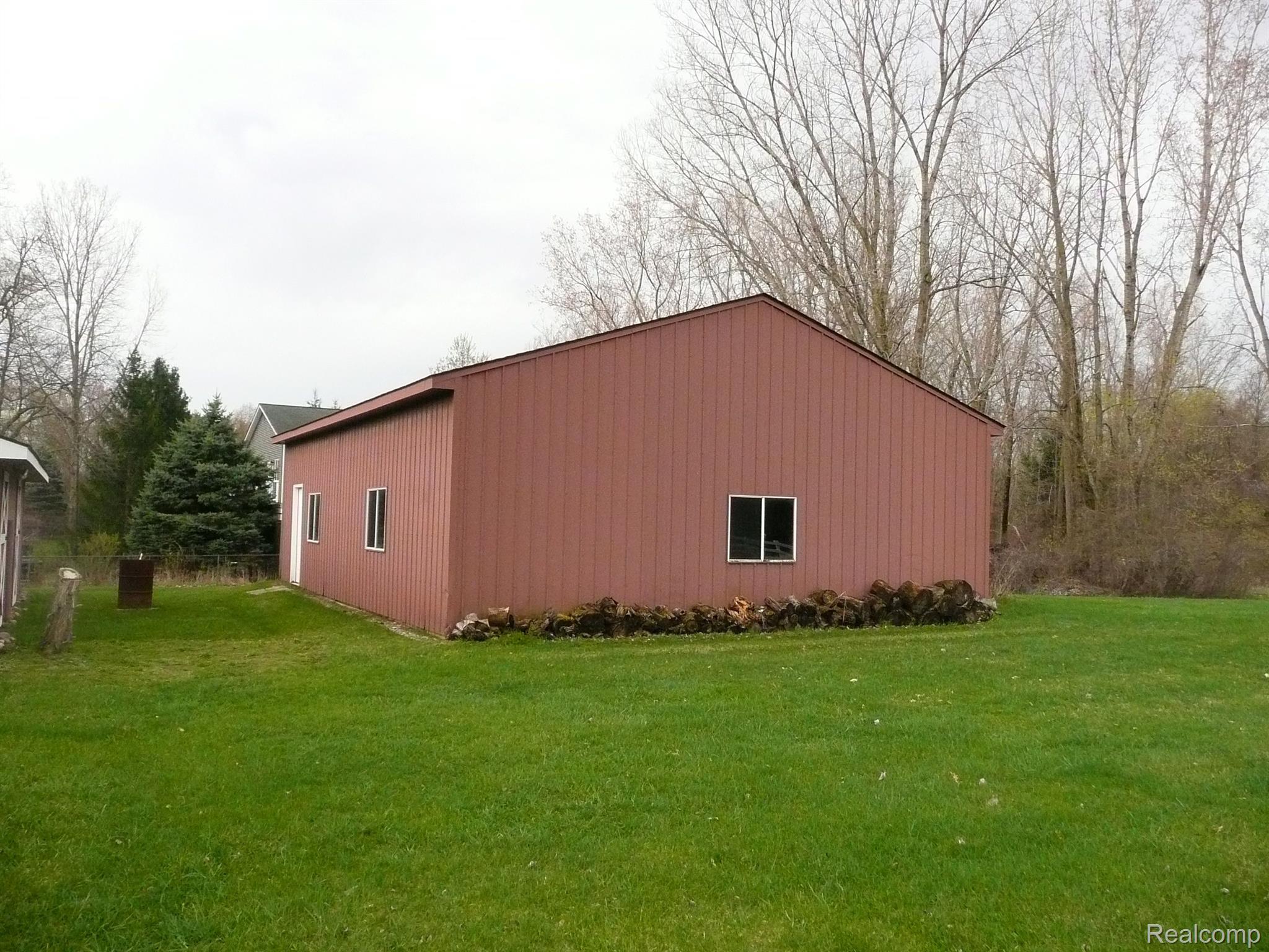 490 Sanders Road Oxford, MI 48371 - Photo 16 of 58 30 x 40 pole barn