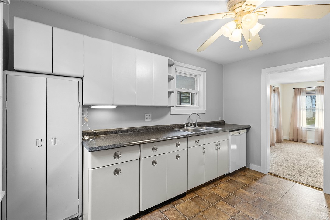 120 Mayflower Street Rochester, NY 14615 - Photo 7 of 22