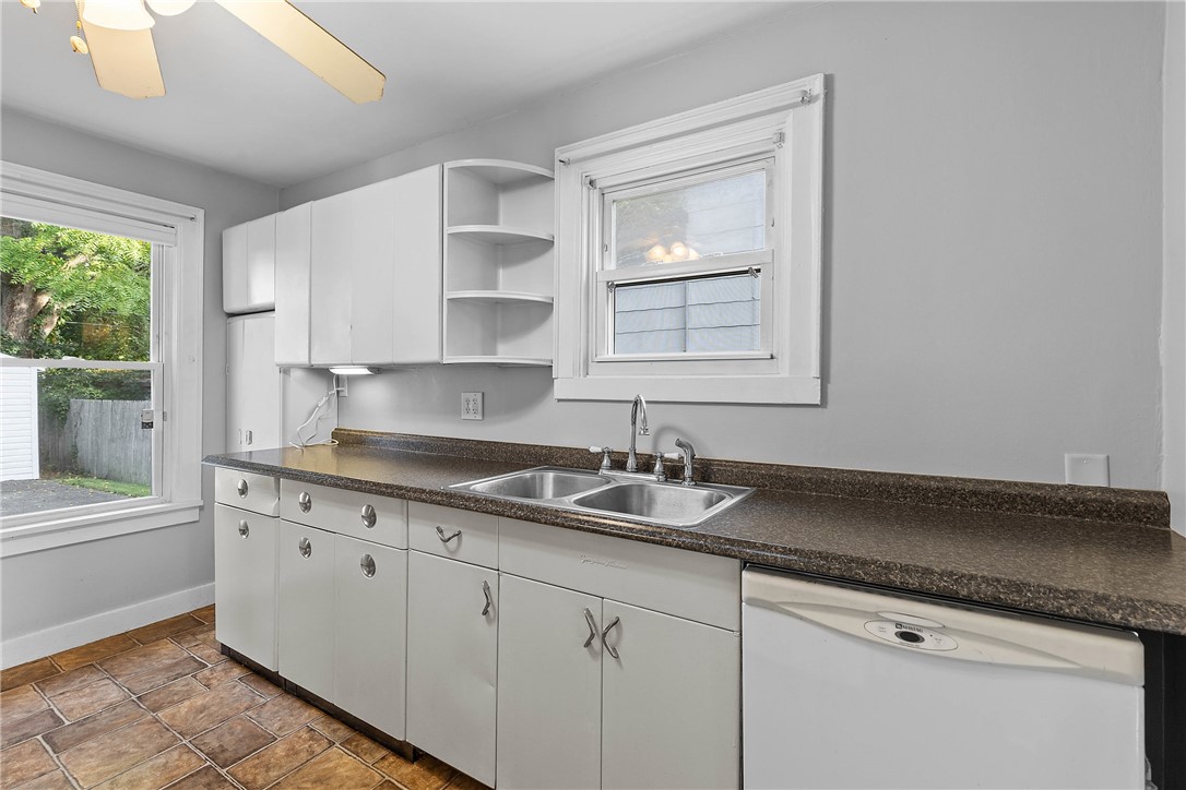 120 Mayflower Street Rochester, NY 14615 - Photo 8 of 22