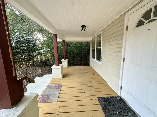 $217,000 | 120 North Davis Lane, DeFuniak Springs, FL 32433