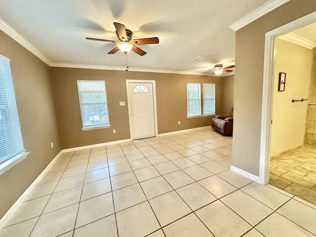 $217,000 | 120 North Davis Lane, DeFuniak Springs, FL 32433