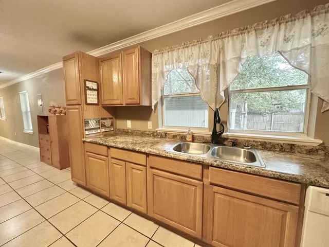 $217,000 | 120 North Davis Lane, DeFuniak Springs, FL 32433