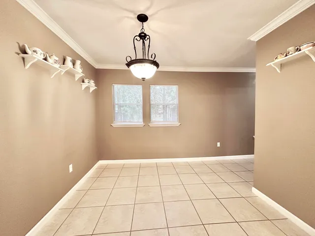 $217,000 | 120 North Davis Lane, DeFuniak Springs, FL 32433