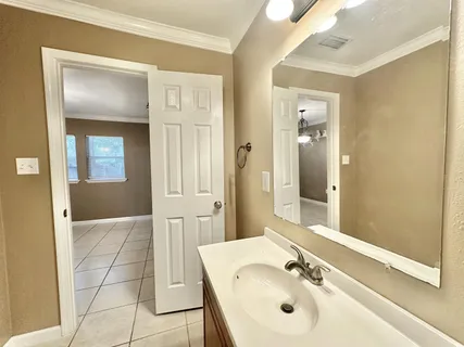 $217,000 | 120 North Davis Lane, DeFuniak Springs, FL 32433