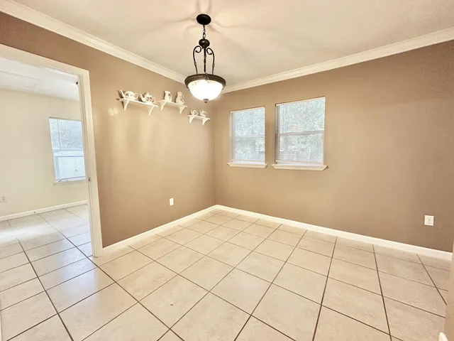 $217,000 | 120 North Davis Lane, DeFuniak Springs, FL 32433