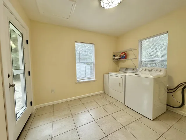 $217,000 | 120 North Davis Lane, DeFuniak Springs, FL 32433