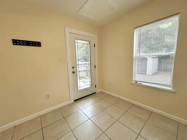 $217,000 | 120 North Davis Lane, DeFuniak Springs, FL 32433