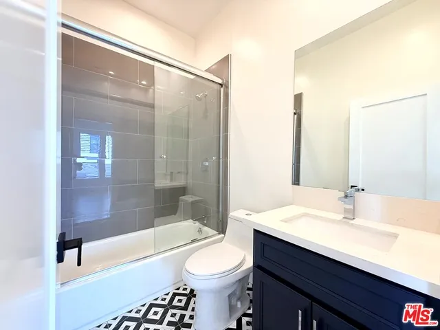 a bathroom with a toilet