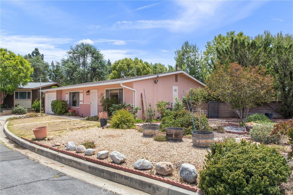 11965 Peach Tree Road Yucaipa, CA 92399 - Photo 5 of 27