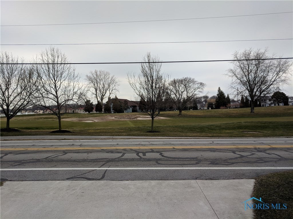 4340 Beach Club Road Port Clinton, OH 43452 - Photo 2 of 16 Gallery Image 2