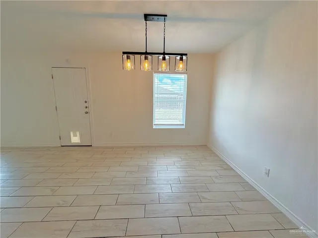 $1,900 | 1609 Buen Camino Street, Weslaco, TX 78596