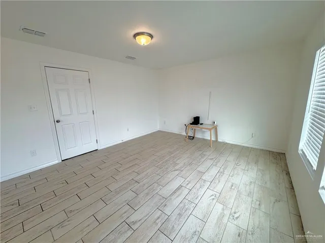 $1,900 | 1609 Buen Camino Street, Weslaco, TX 78596