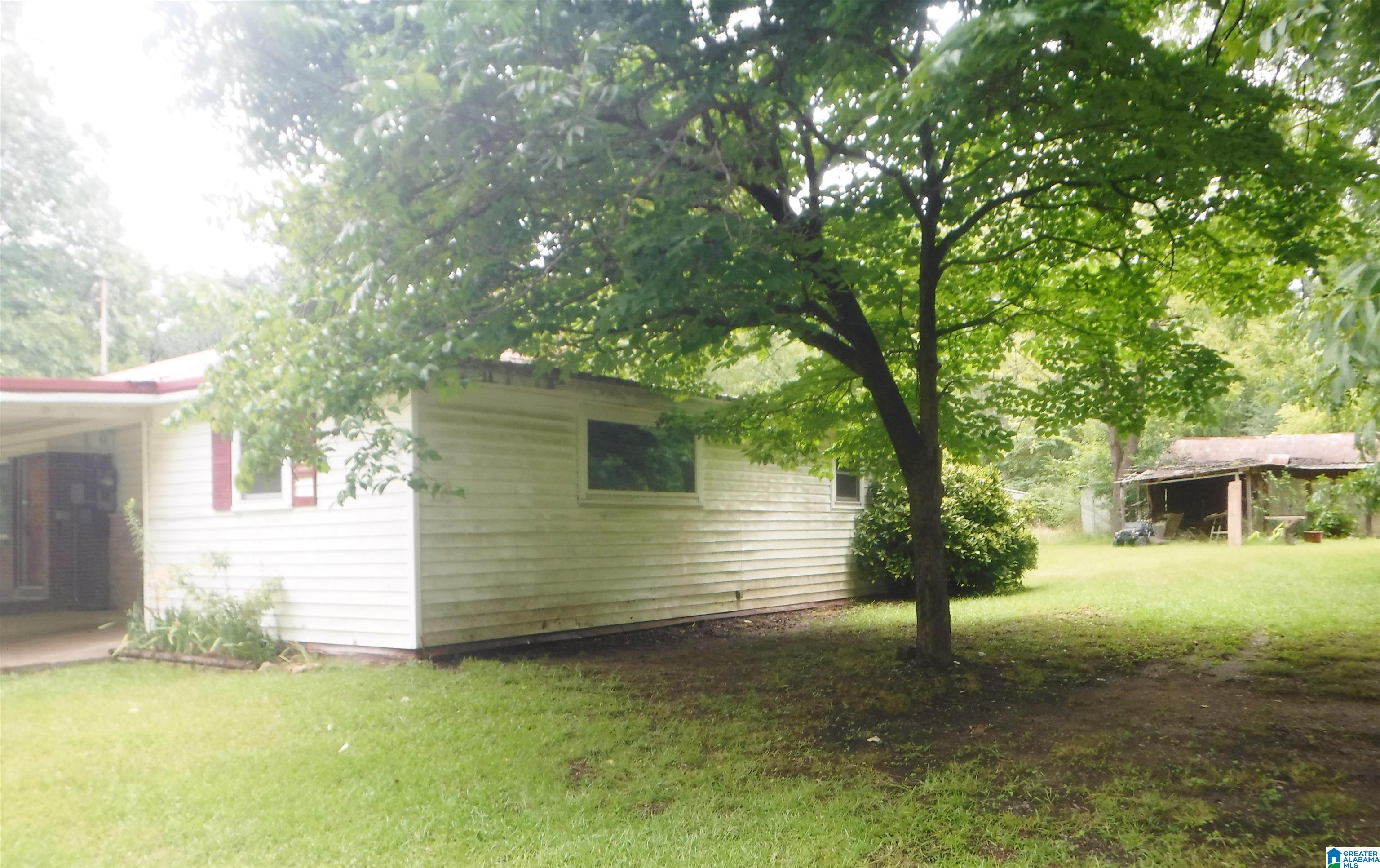 1110 Patterson Lake Road Southeast Jacksonville, AL 36265 - Photo 2 of 32