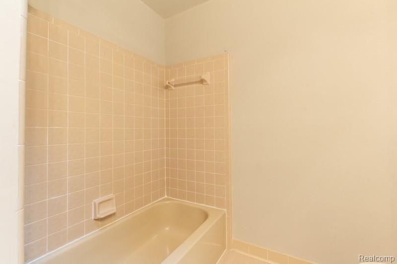 985 Stag Ridge Road Rochester Hills, MI 48309 - Photo 26 of 33