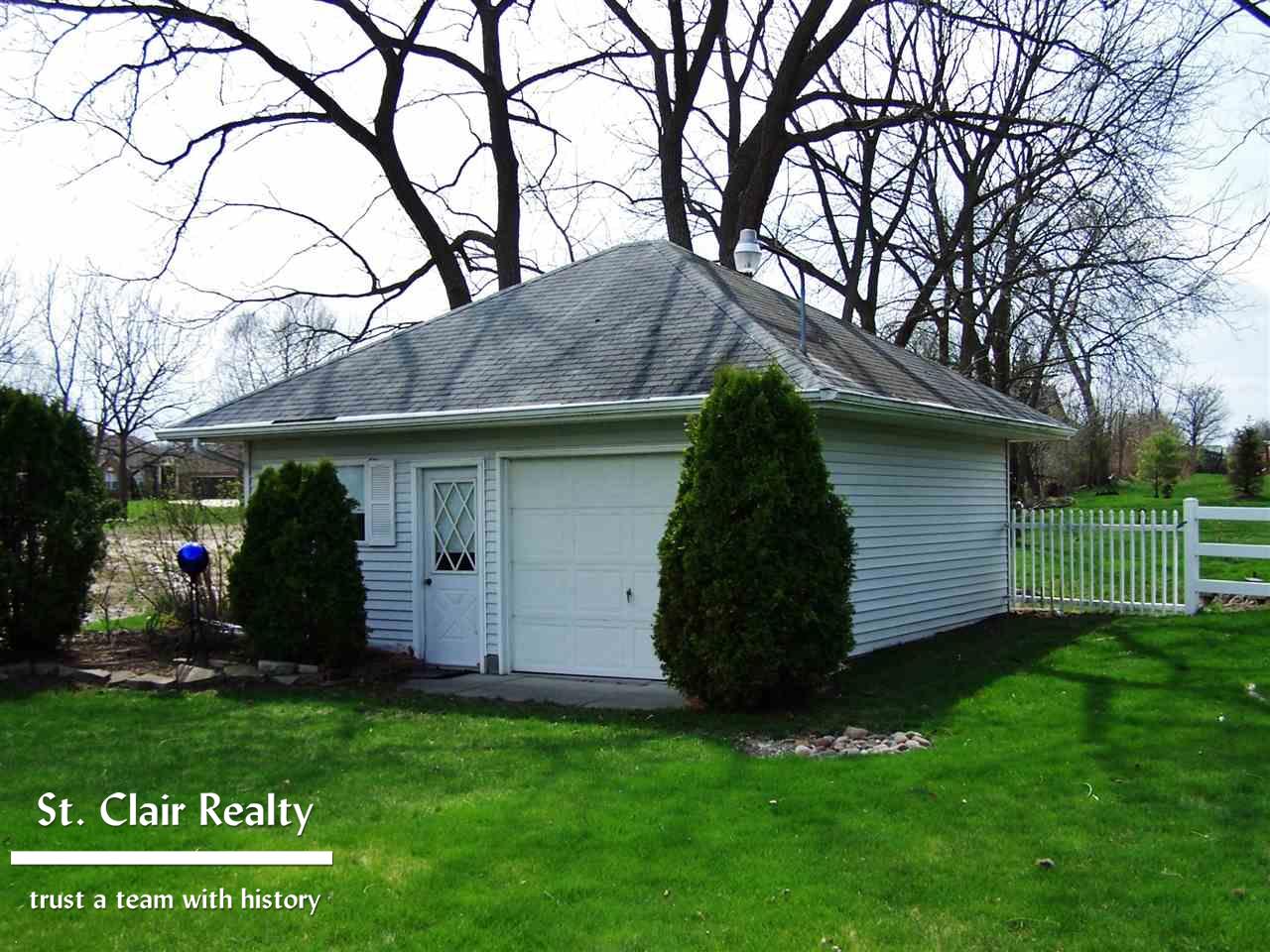 2290 River Road St. Clair, MI 48079 - Photo 14 of 16 31346371-13.JPG