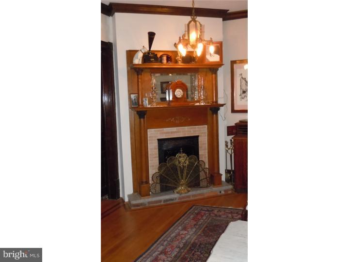 227 Chestnut Street Haddonfield, NJ 08033 - Photo 6 of 23 Living Room