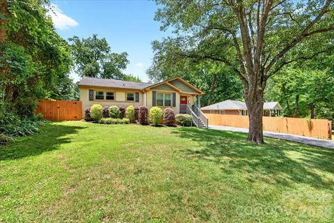 $619,000 | 2120 Dalehurst Drive, Charlotte, NC 28205