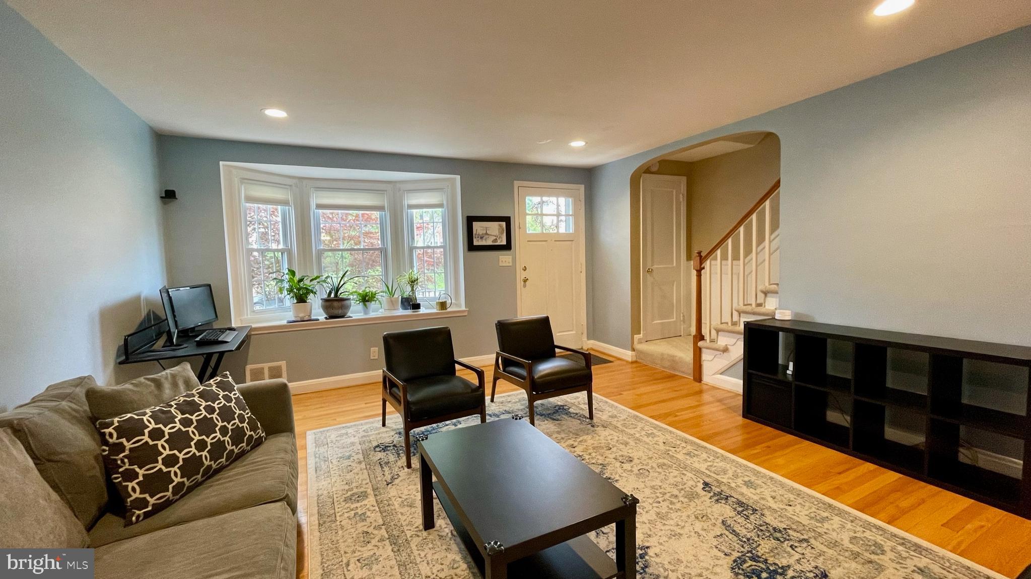 194 Stanmore Road Baltimore, MD 21212 - Photo 4 of 32