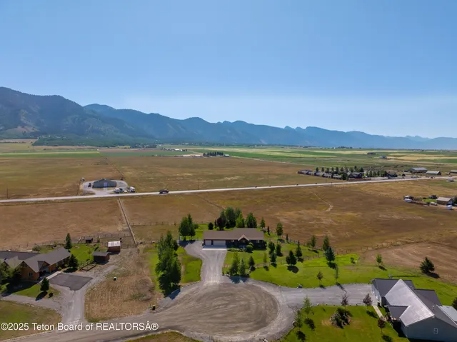 $1,125,000 | 247 Freedom Lane, Freedom, WY 83120